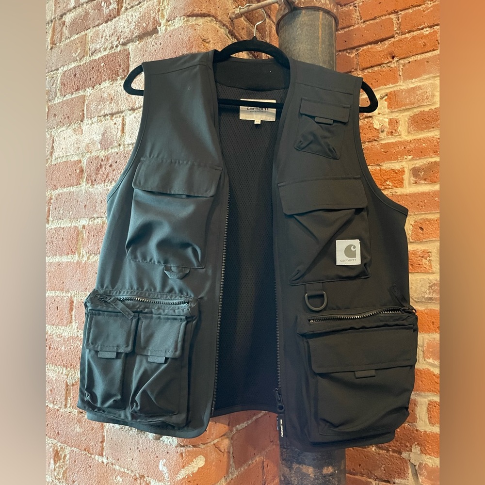 Black Carhartt Vest